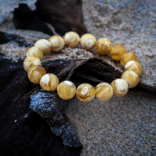Load image into Gallery viewer, Frankincense Bracelet - Natural Color