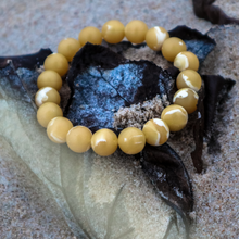 Load image into Gallery viewer, Frankincense Bracelet - Natural Color